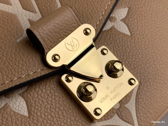 VUITTON LOUIS EAST METIS POCHETTE WEST 0511